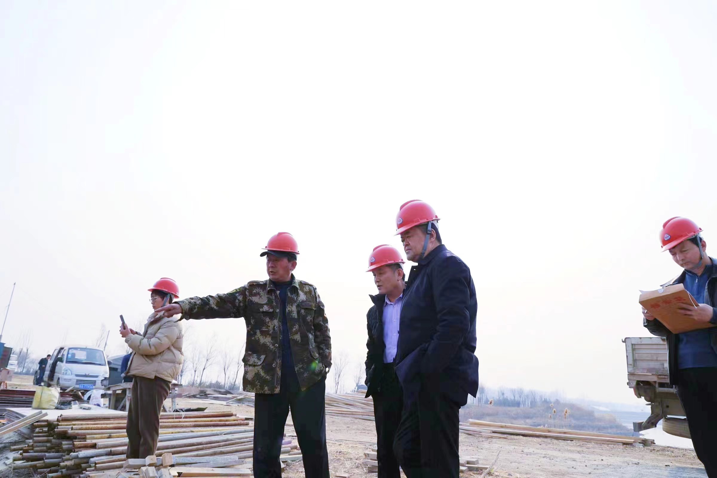 白云湖入水口水毁工程修复施工现场